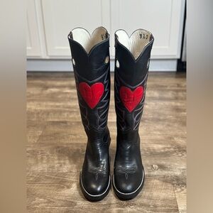 JOSE SÁNCHEZ HANDCRAFTED WOMENS BLACK BOOTS ONE OF A KIND HEARTS  8.5D 16” calf